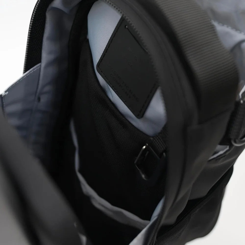 Magnetic Gym Bag for Phone & Water Bottle